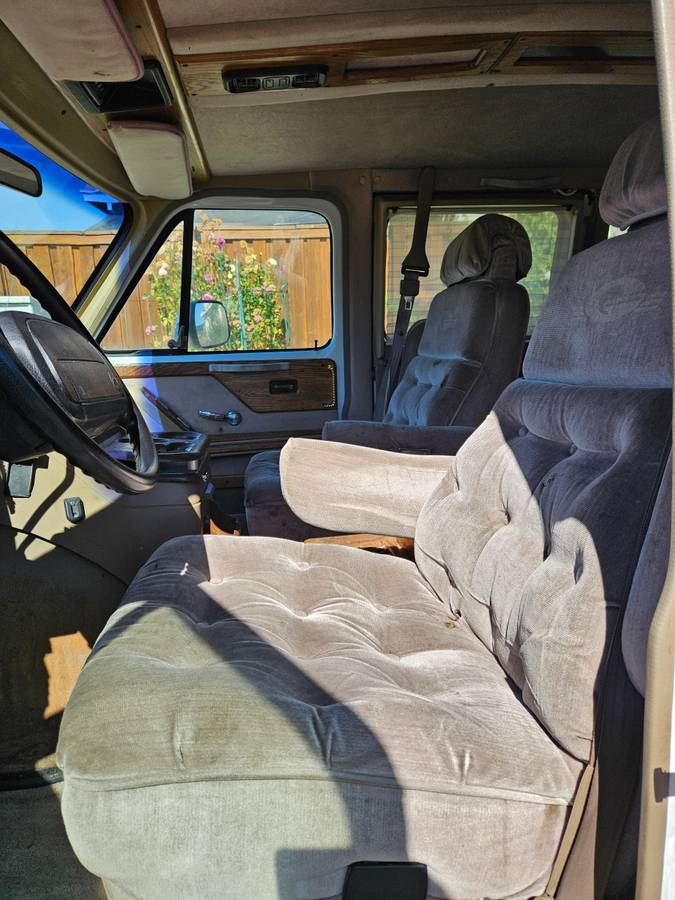 Chevy-g20-van-1995-white-7