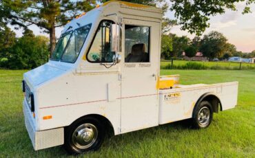 Chevy-g30-1985-white-1