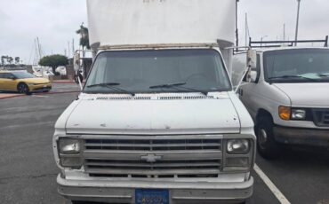 Chevy-g30-1986-white-1