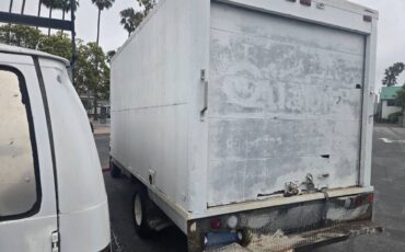 Chevy-g30-1986-white-6
