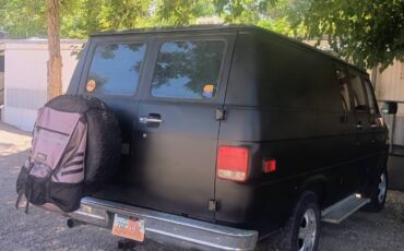 Chevy-g30-1988-black-2