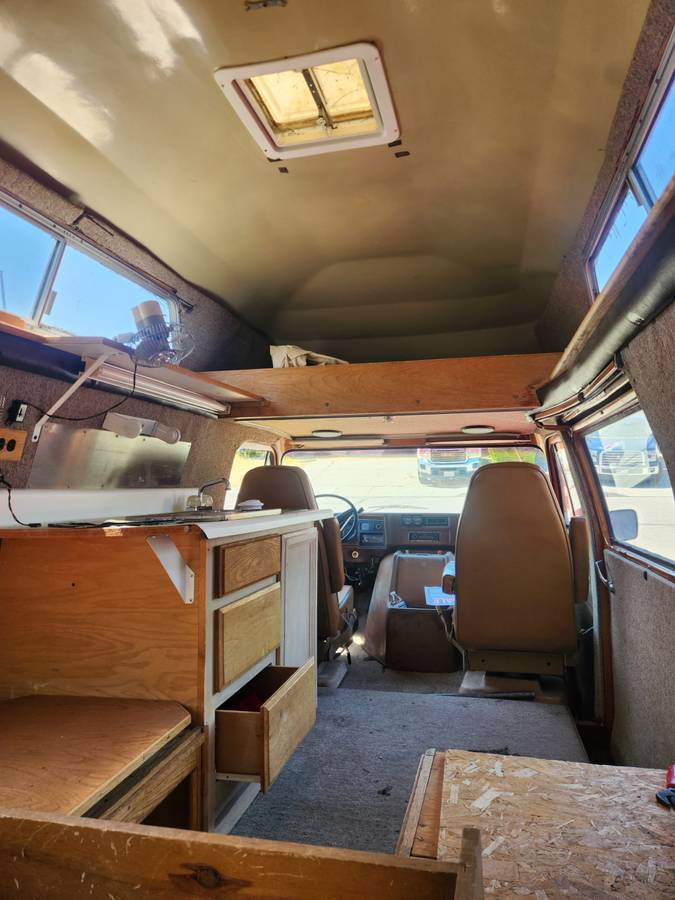 Chevy-g30-van-1976-brown-3