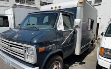 Chevy-g30-van-diesel-1991-blue-1