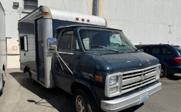Chevy-g30-van-diesel-1991-blue-2
