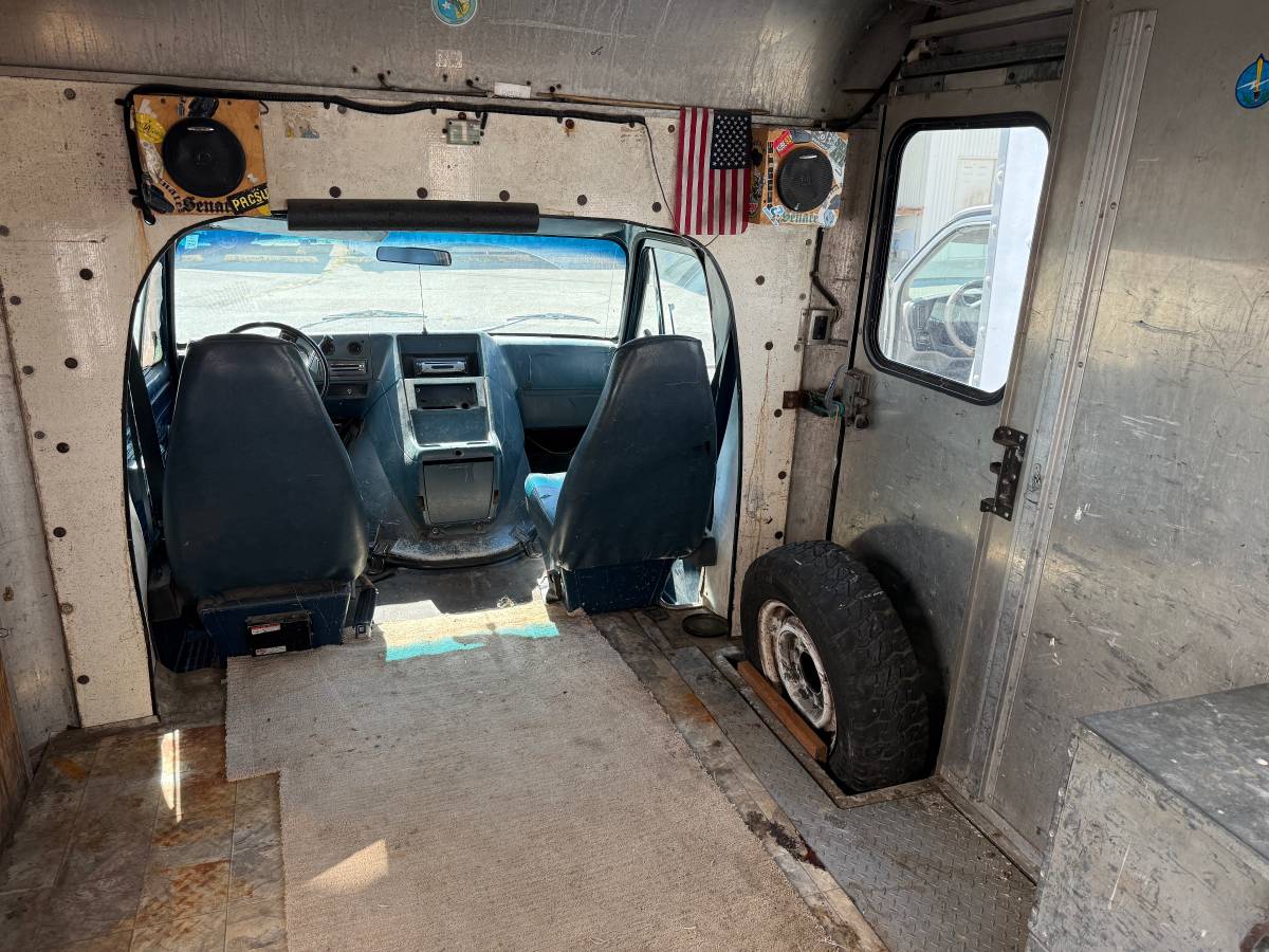 Chevy-g30-van-diesel-1991-blue-4