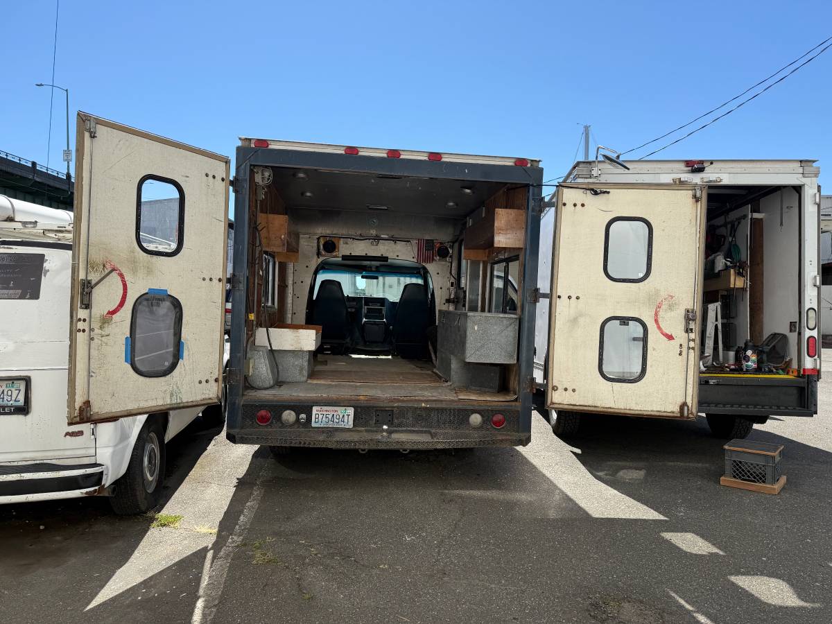 Chevy-g30-van-diesel-1991-blue-5