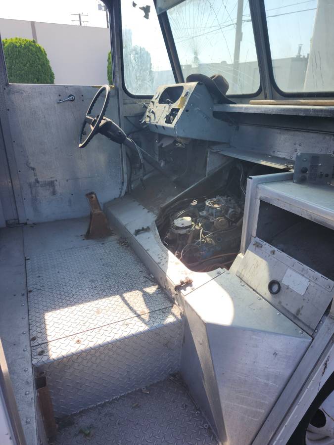Chevy-gruman-stepvan-1986-white-3