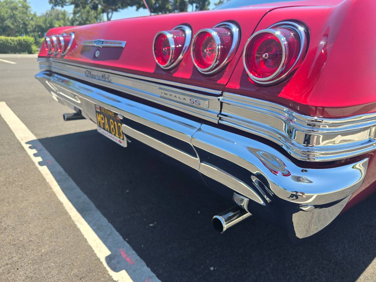 Chevy-impala-1965-red-4