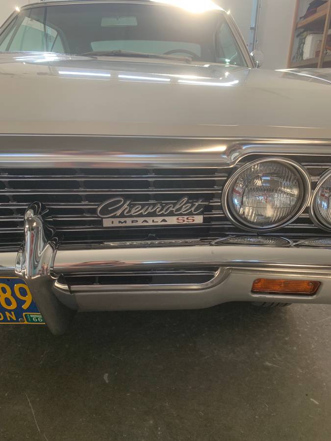 Chevy-impala-1966-3
