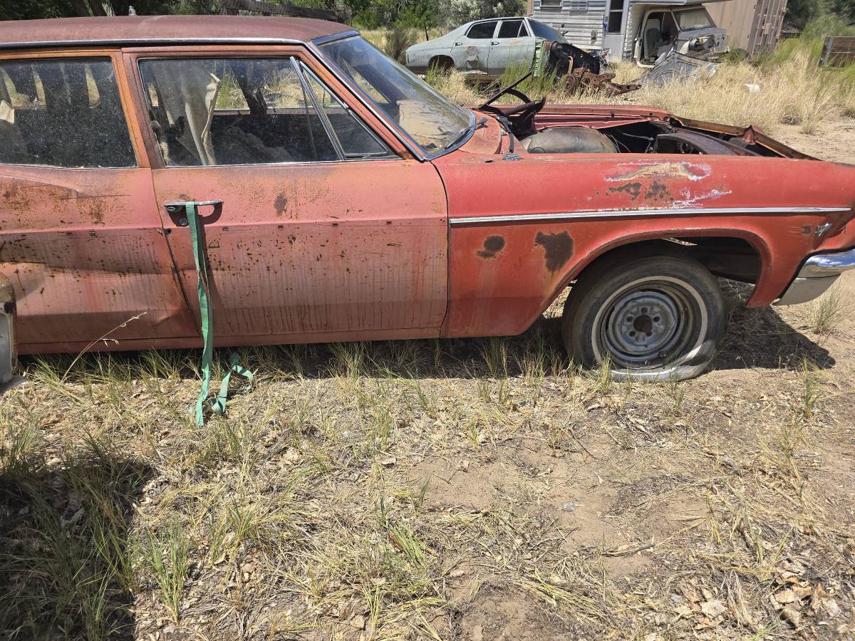 Chevy-impala-1966-red