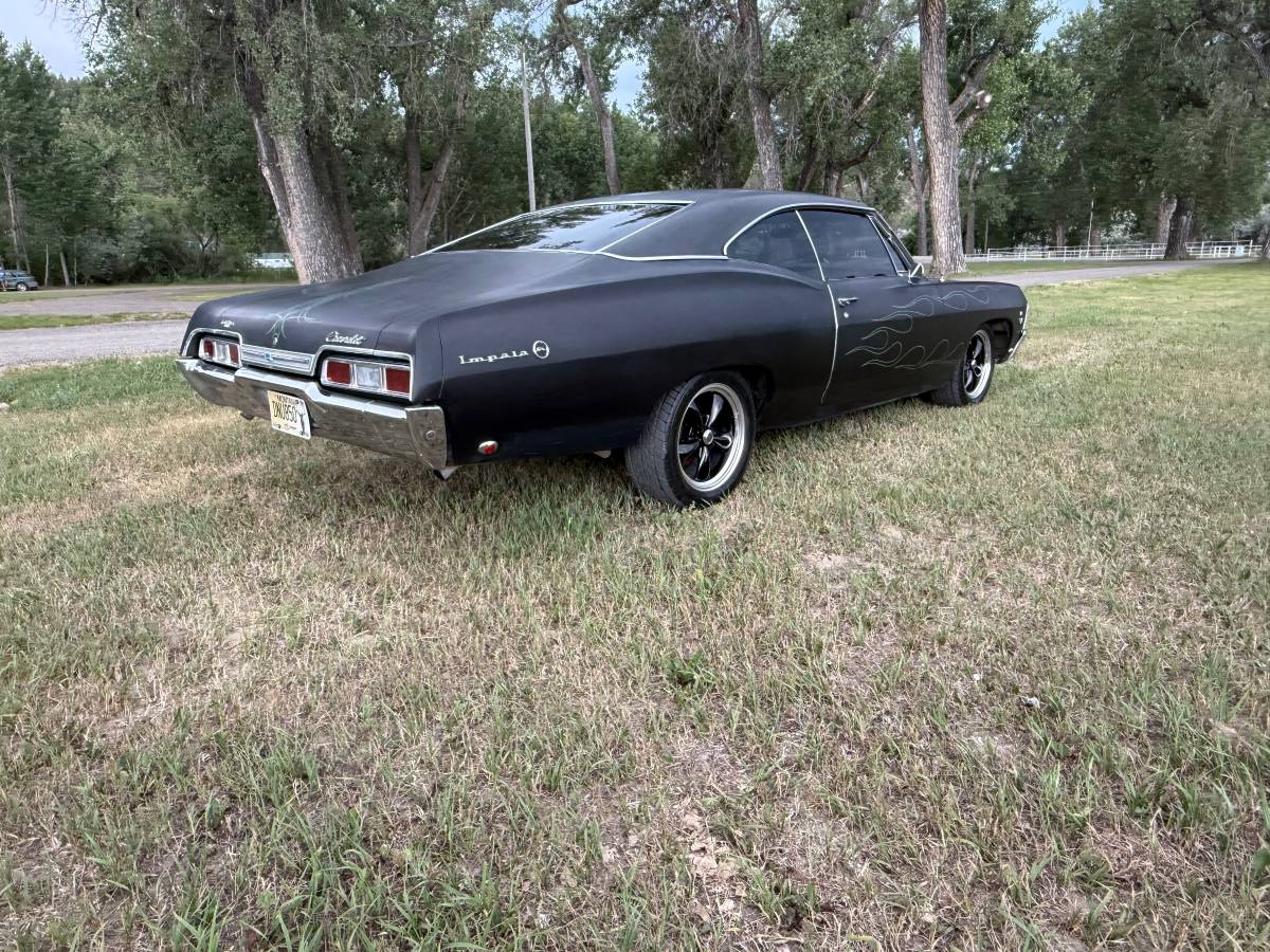 Chevy-impala-1967-black-1