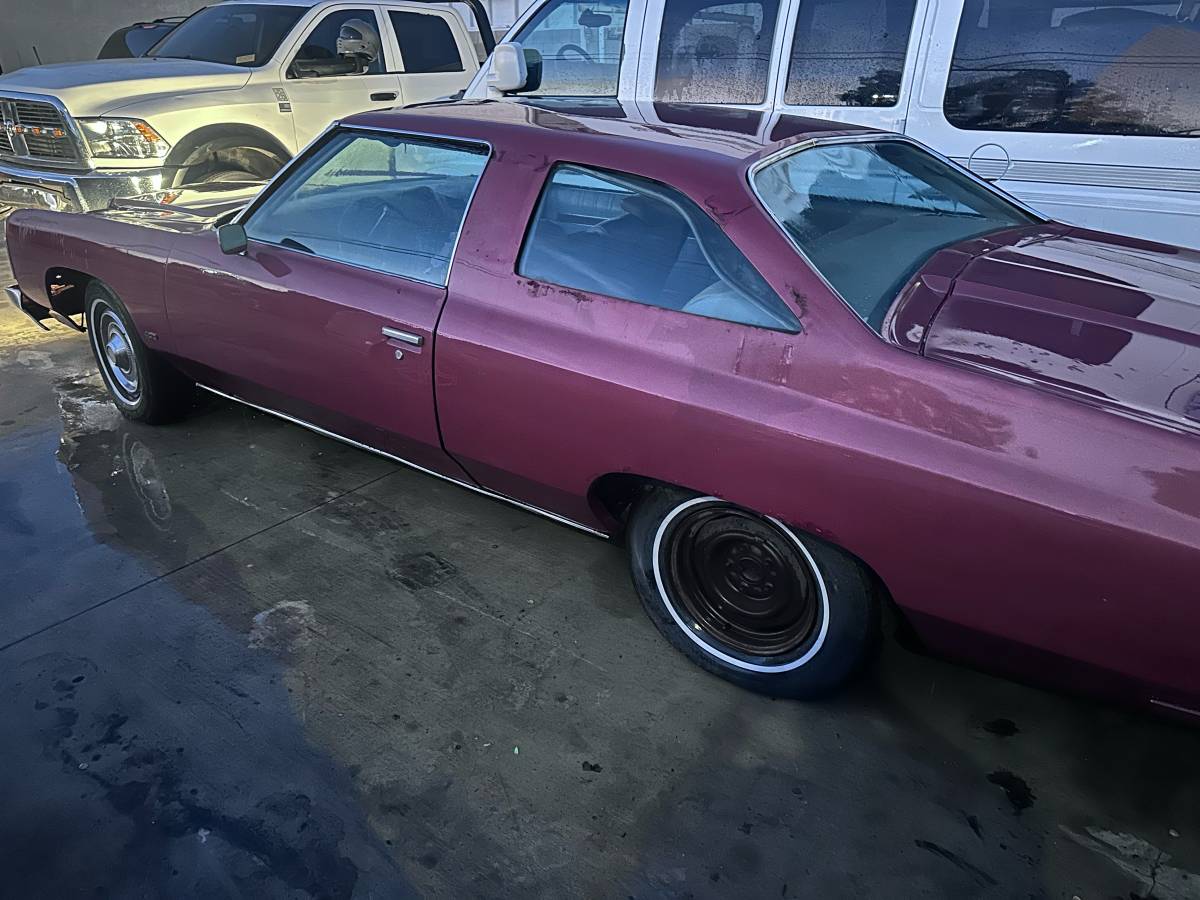 Chevy-impala-1974-custom-12