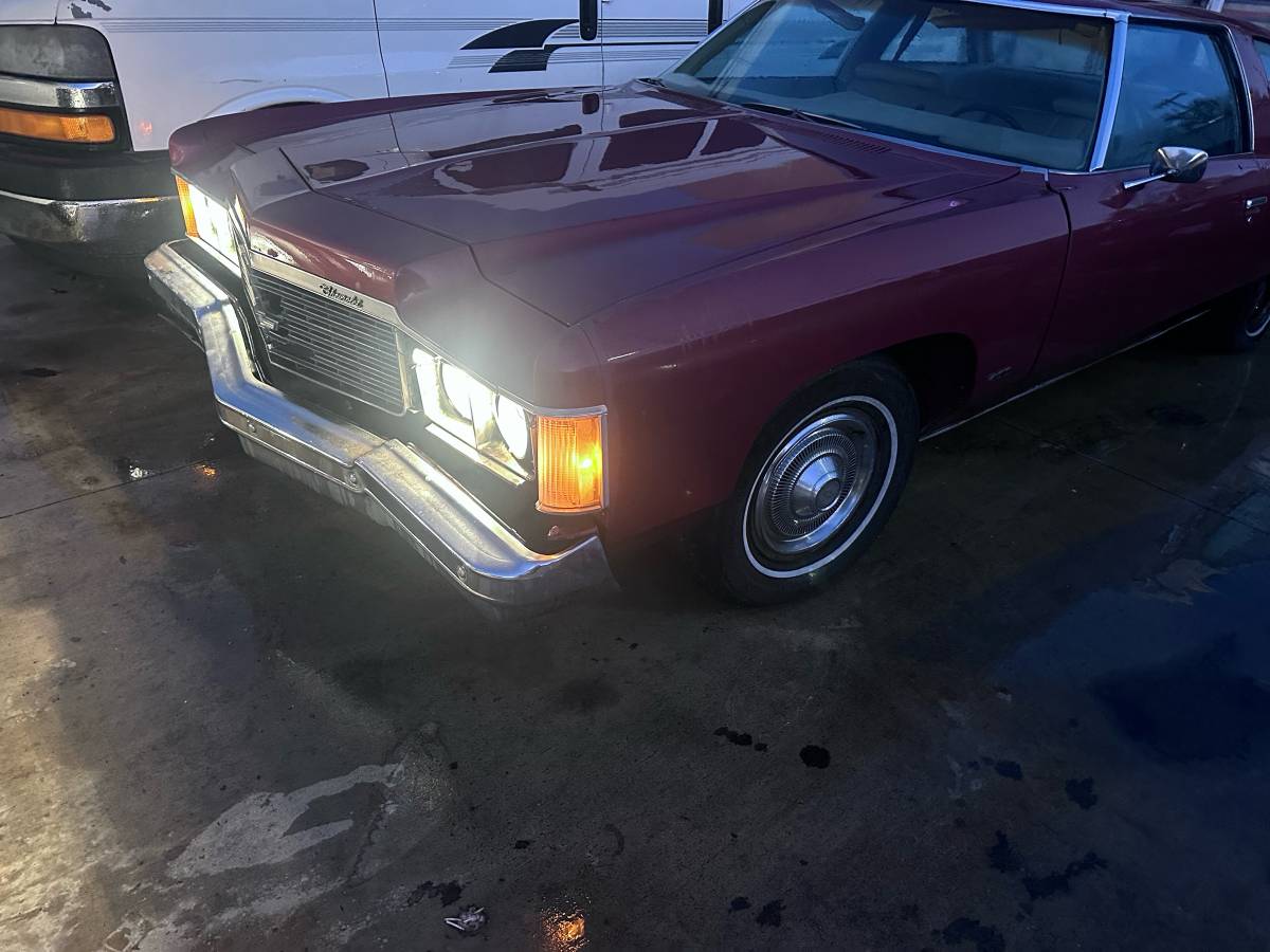 Chevy-impala-1974-custom-13