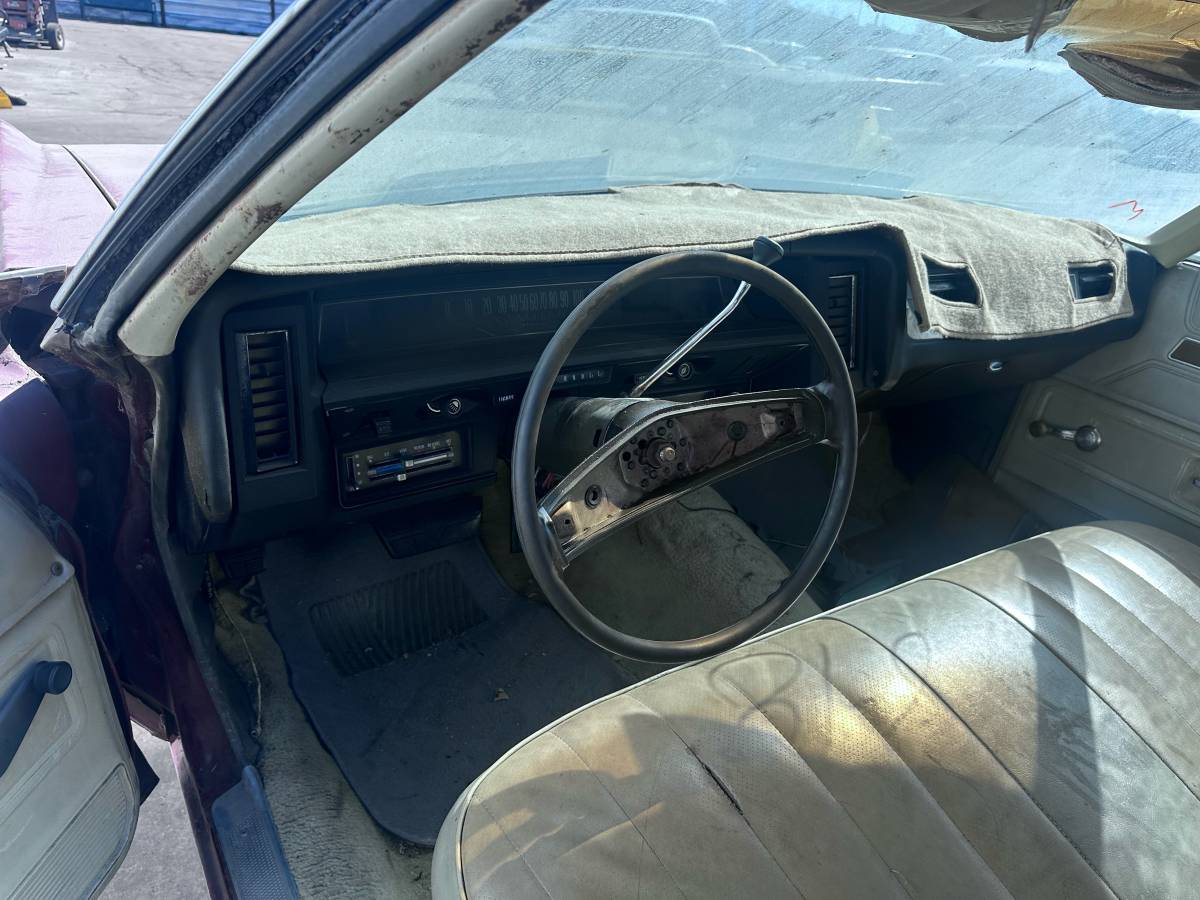 Chevy-impala-1974-custom-14
