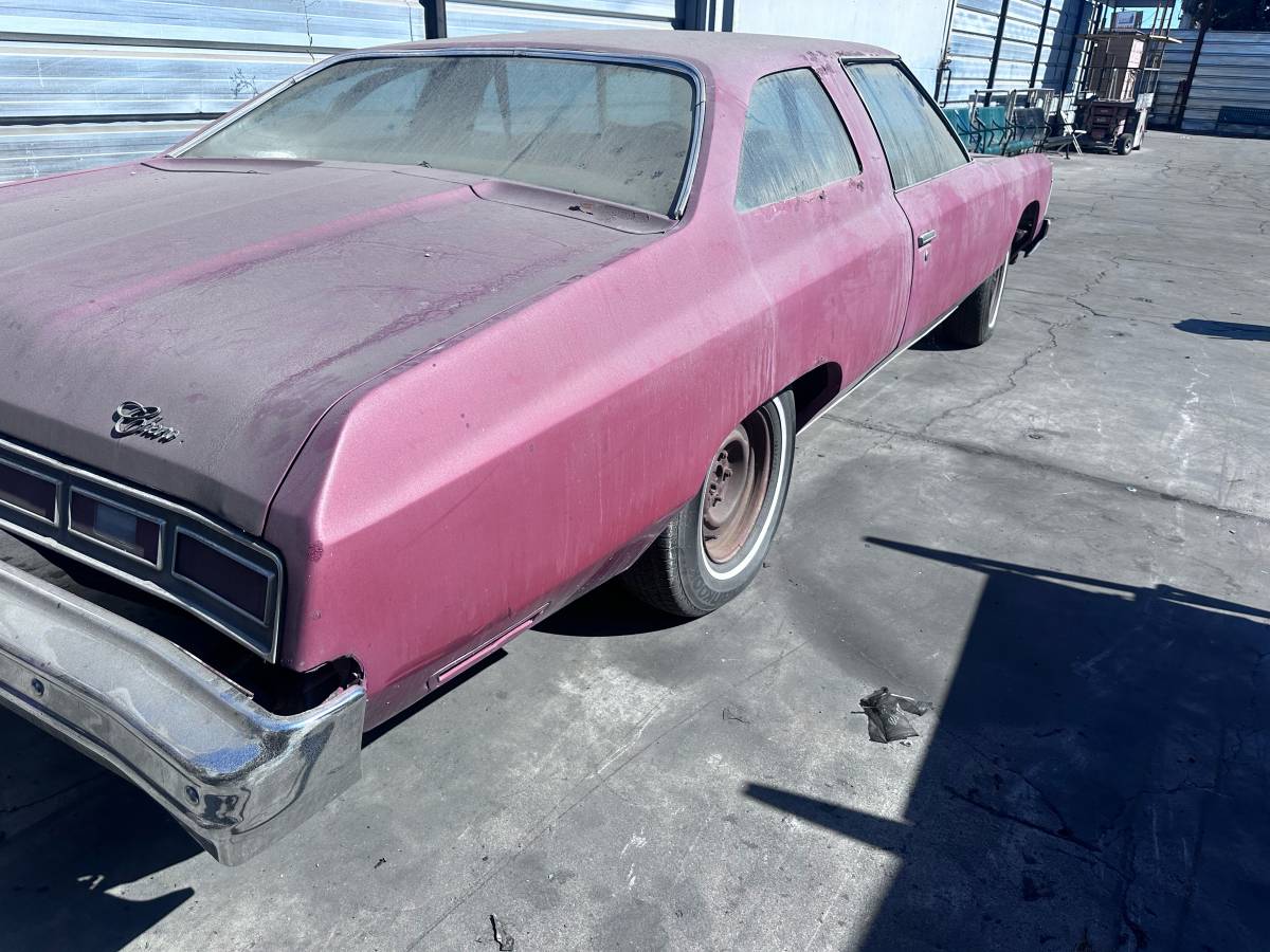 Chevy-impala-1974-custom-7