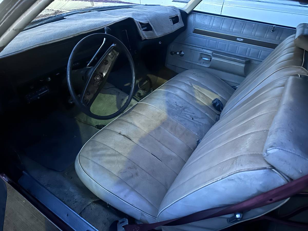 Chevy-impala-1974-custom-9