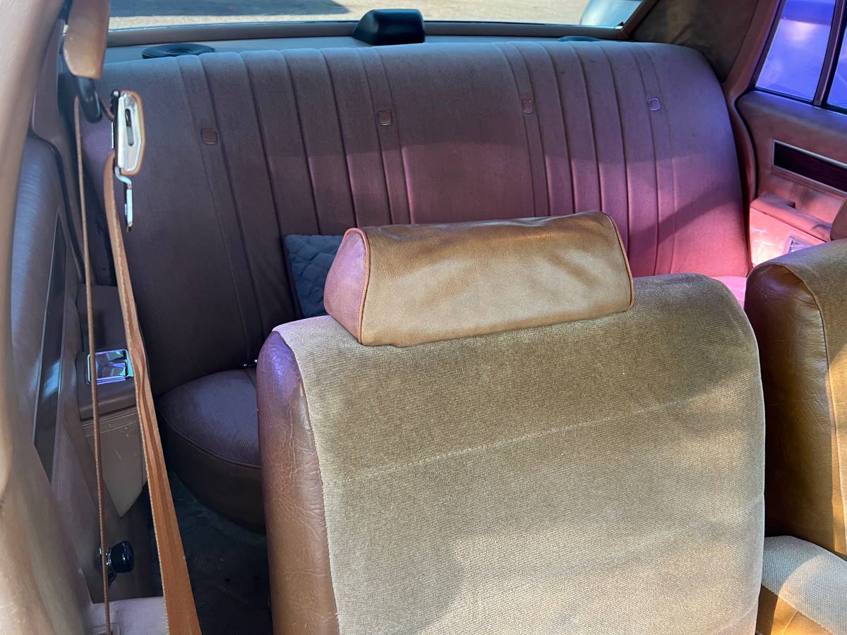 Chevy-impala-1978-brown