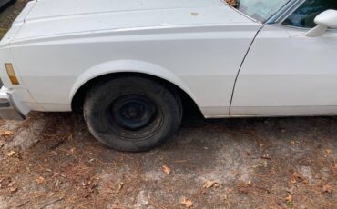 Chevy-impala-1978-white-15