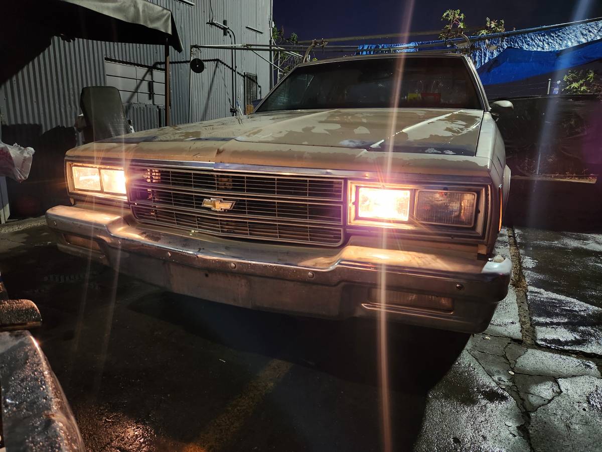 Chevy-impala-1982-10