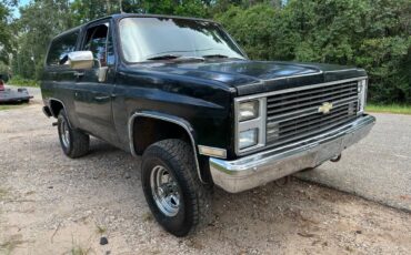 Chevy-k-5-blazer-1985-black-1