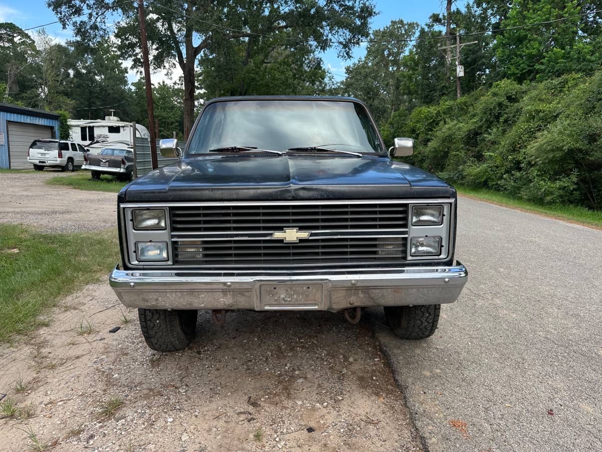Chevy-k-5-blazer-1985-black-2