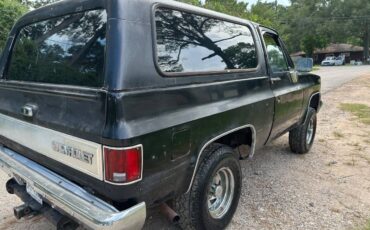Chevy-k-5-blazer-1985-black-5