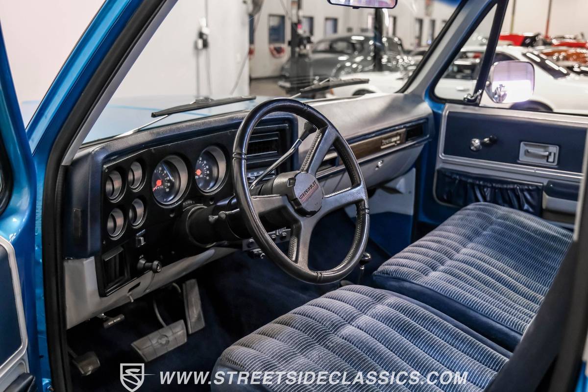 Chevy-k10-4x4-1973-blue-14