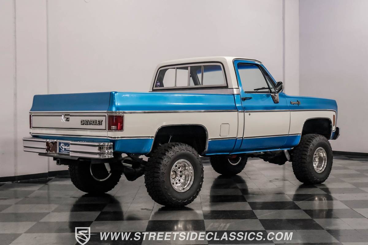 Chevy-k10-4x4-1973-blue-16