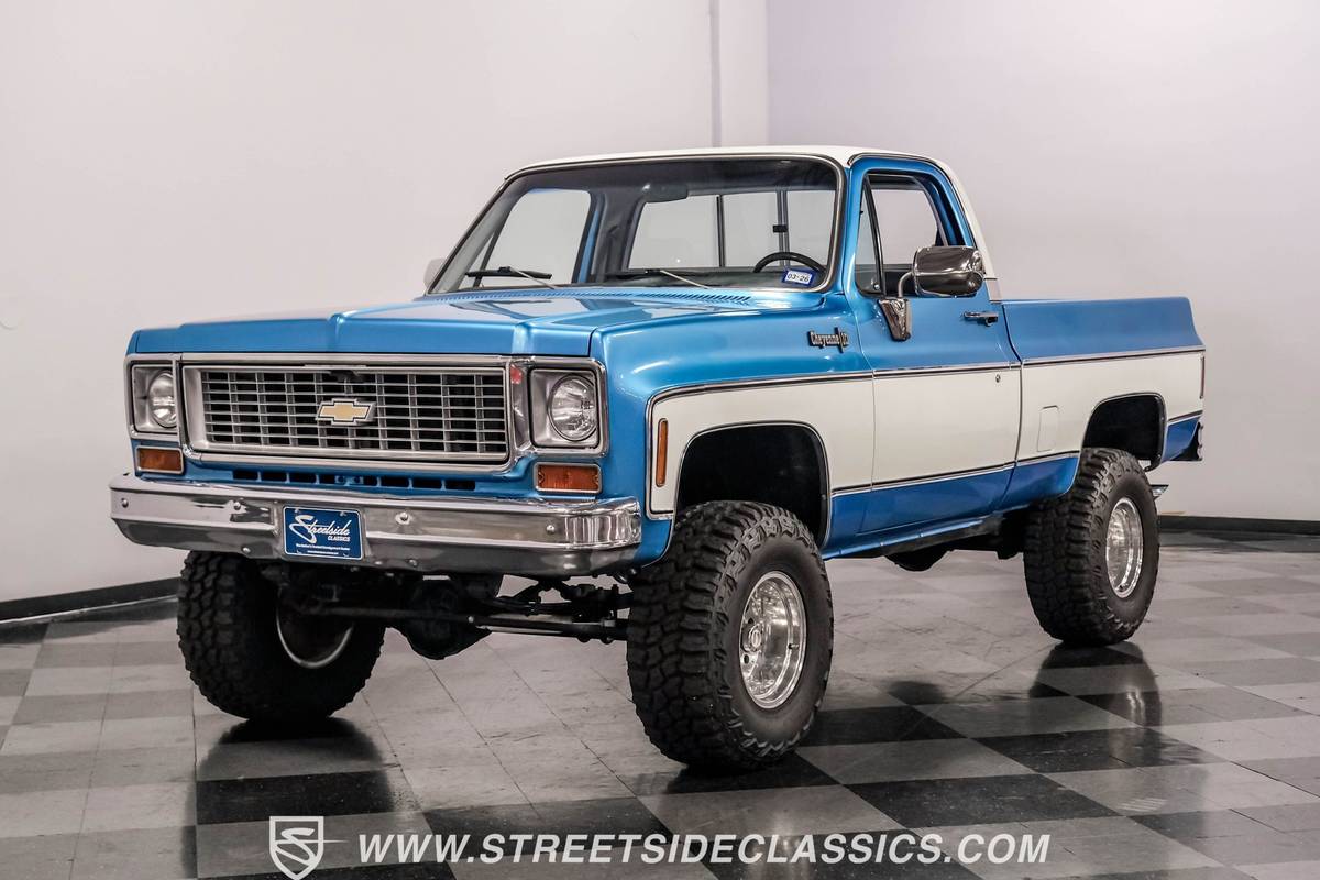 Chevy-k10-4x4-1973-blue-17