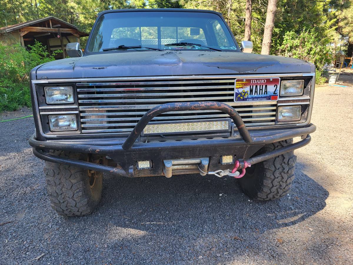 Chevy-k10-4x4-1984-grey-12