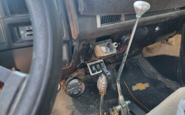 Chevy-k10-4x4-1984-grey-15