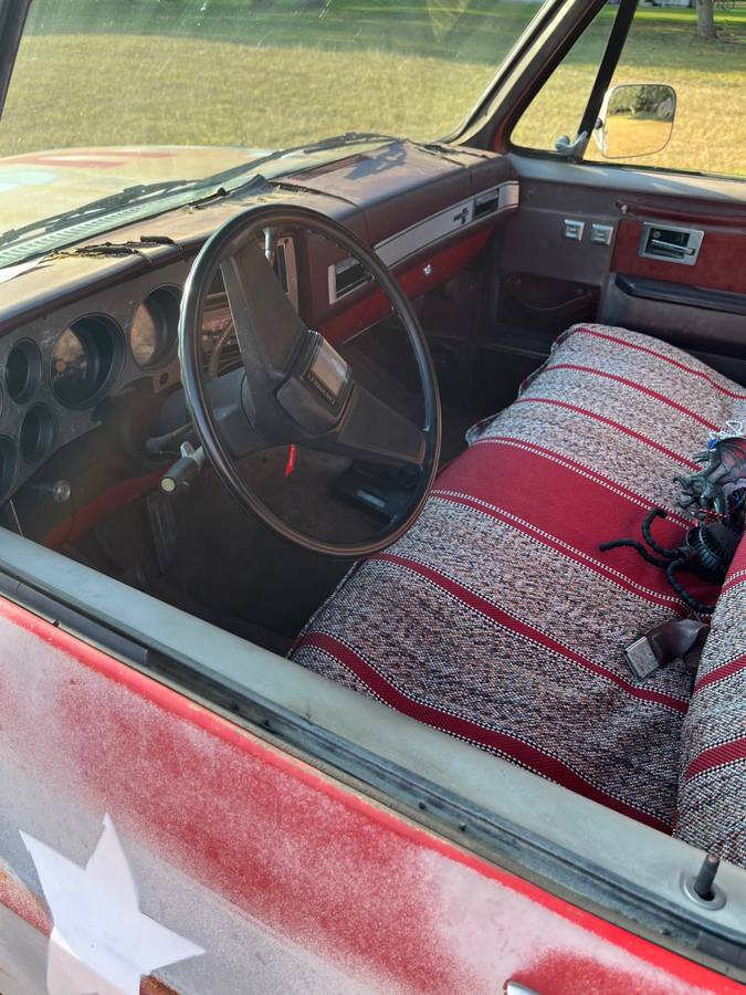 Chevy-k10-suburban-1986-4