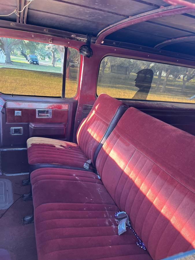 Chevy-k10-suburban-1986-5