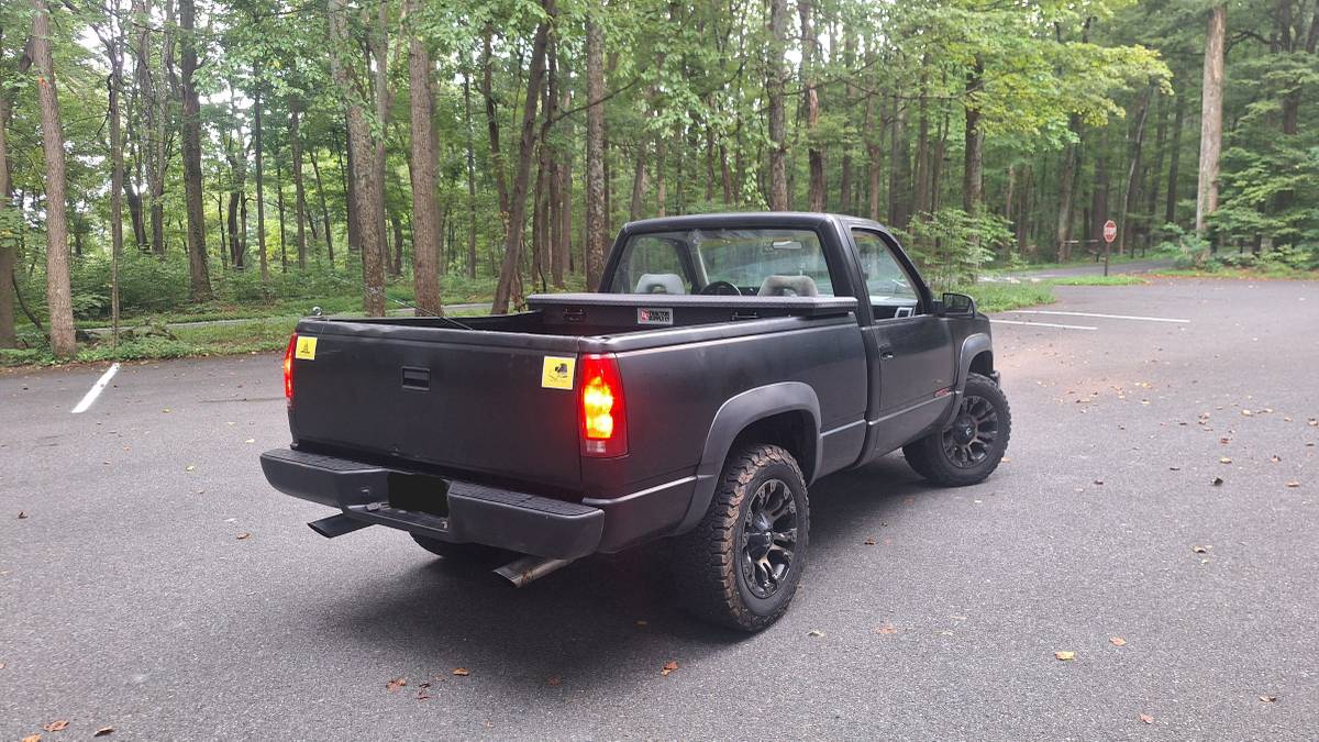 Chevy-k1500-1992-black-2