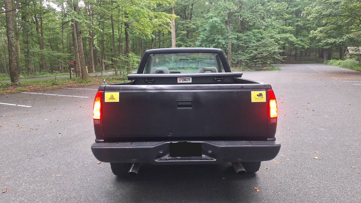Chevy-k1500-1992-black-3