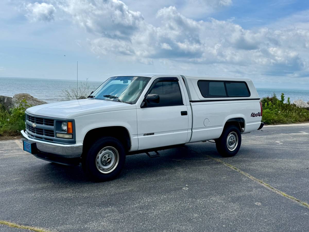 Chevy-k1500-lond-bed-pickup-1994-white-12