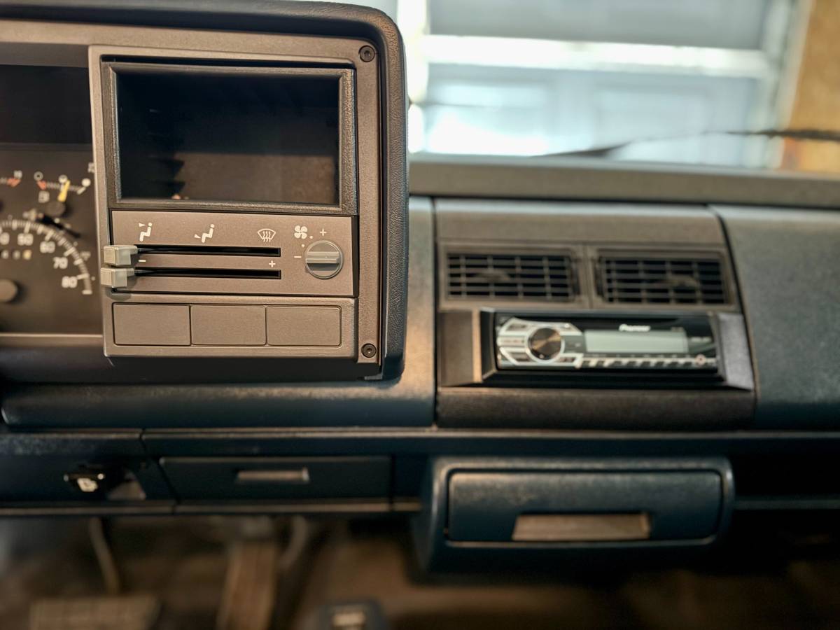 Chevy-k1500-long-bed-1994-white-10