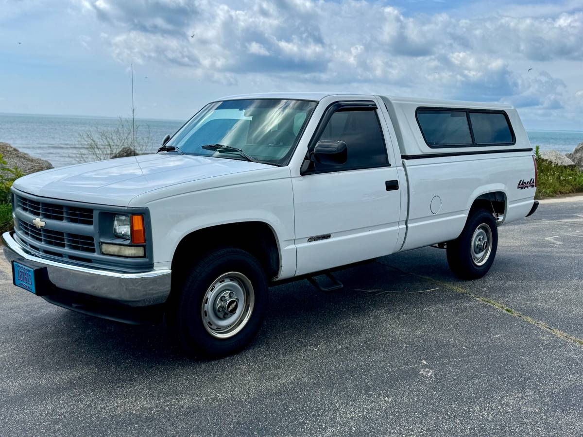 Chevy-k1500-long-bed-1994-white-21