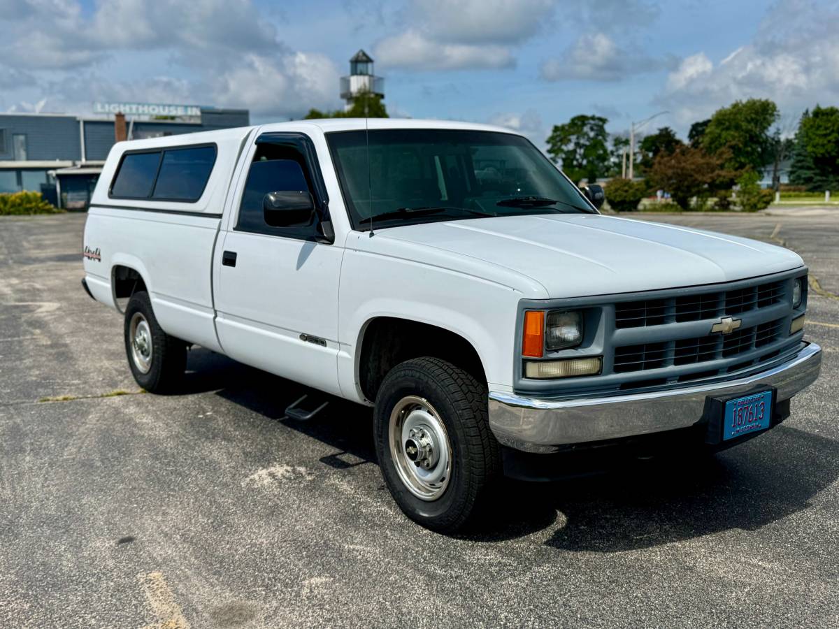 Chevy-k1500-long-bed-1994-white-3