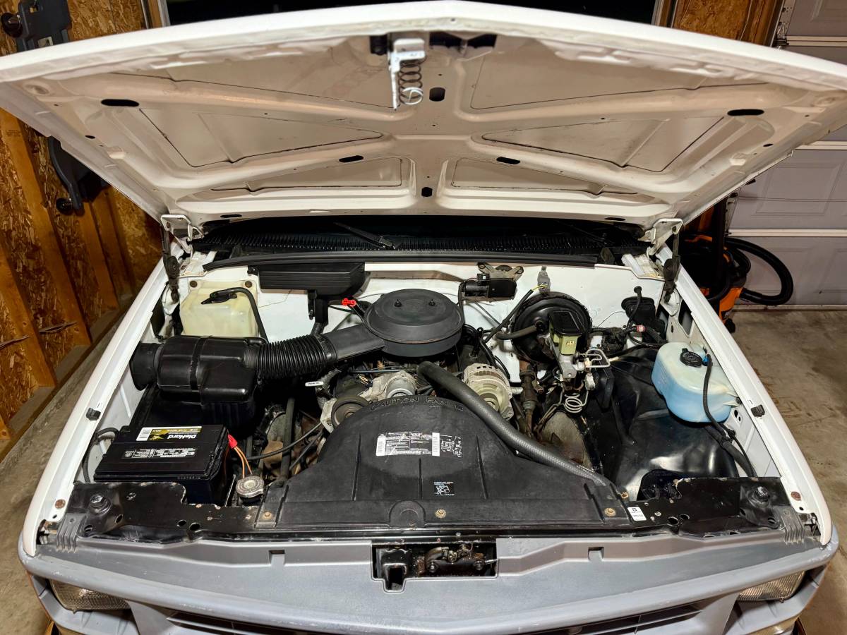Chevy-k1500-long-bed-1994-white-3