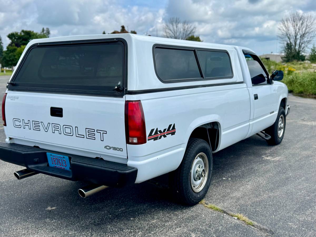 Chevy-k1500-long-bed-1994-white-4