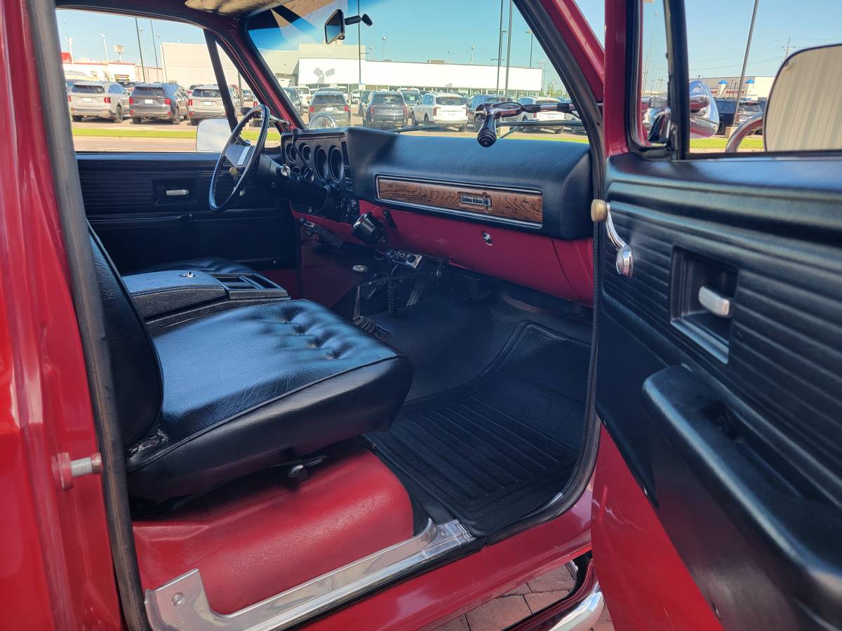 Chevy-k20-pickup-1977-10