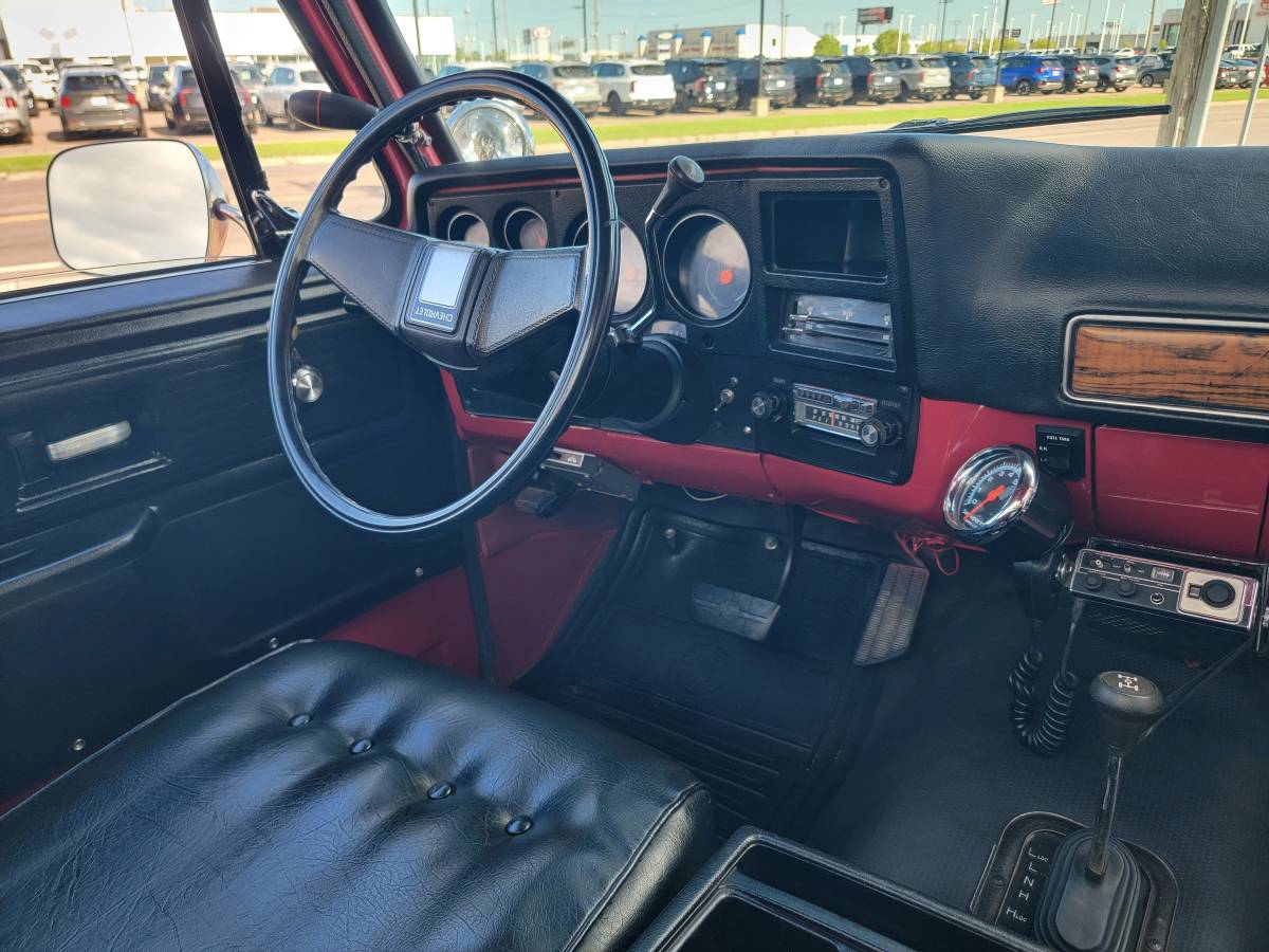 Chevy-k20-pickup-1977-13