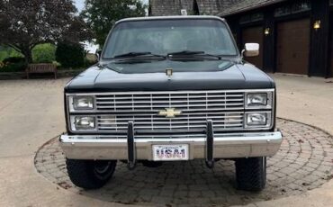 Chevy-k5-blazer-1984-black-13