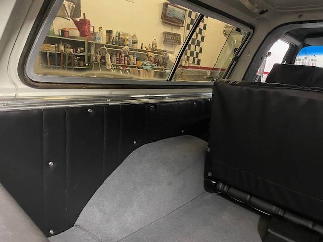 Chevy-k5-blazer-1984-black-16