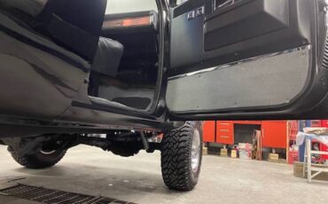 Chevy-k5-blazer-1984-black-8