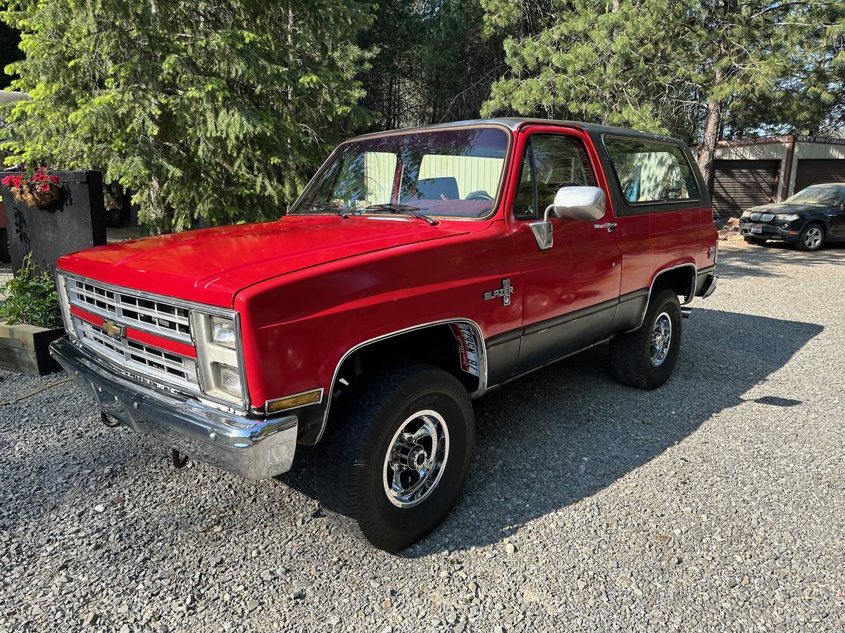 Chevy-k5-blazer-1986-red-6