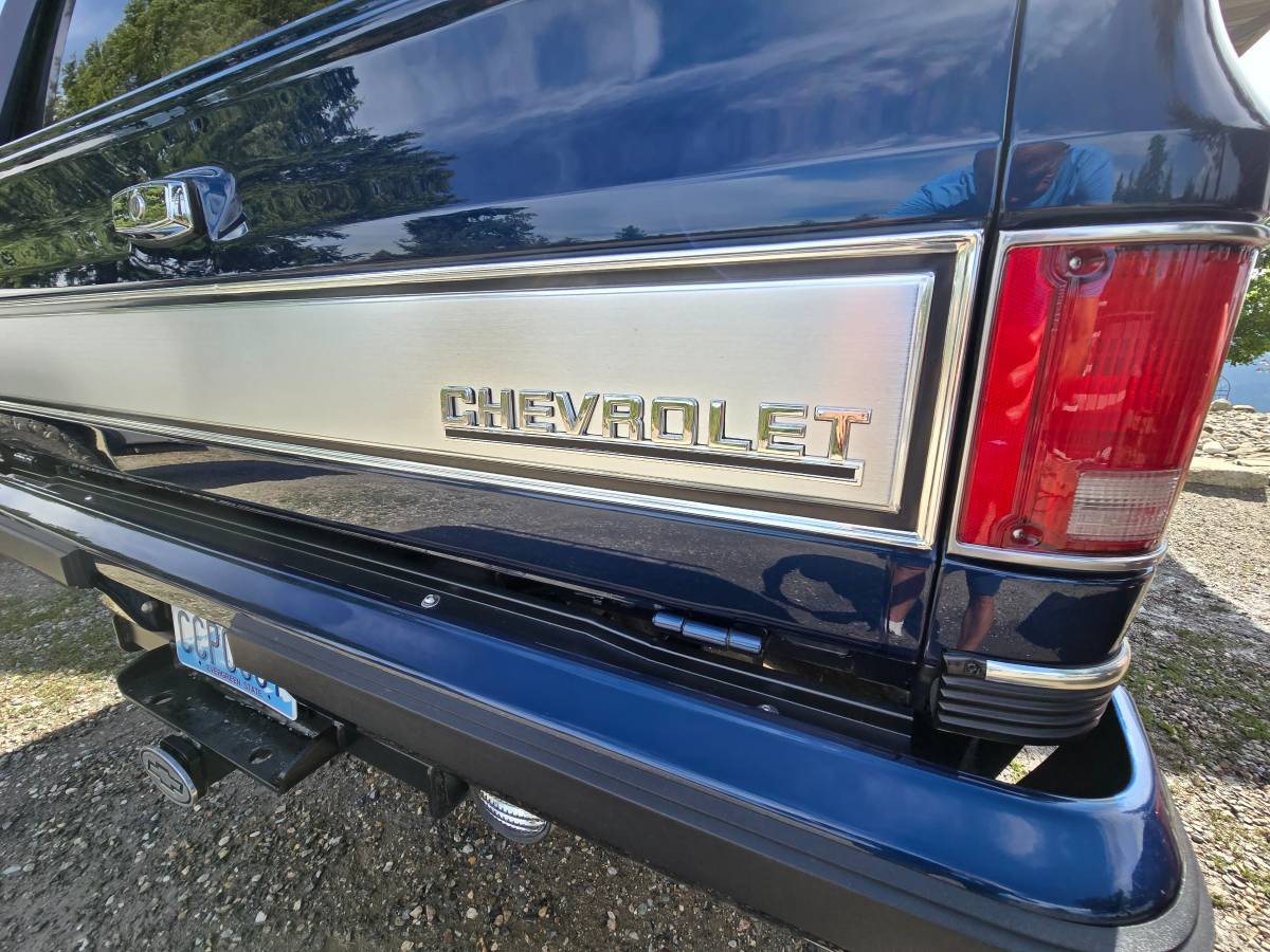 Chevy-k5-blazer-1991-blue-1