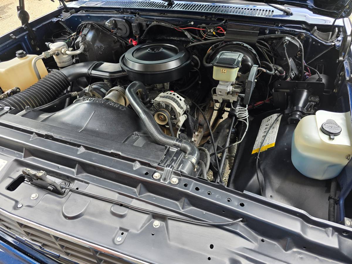 Chevy-k5-blazer-1991-blue-14