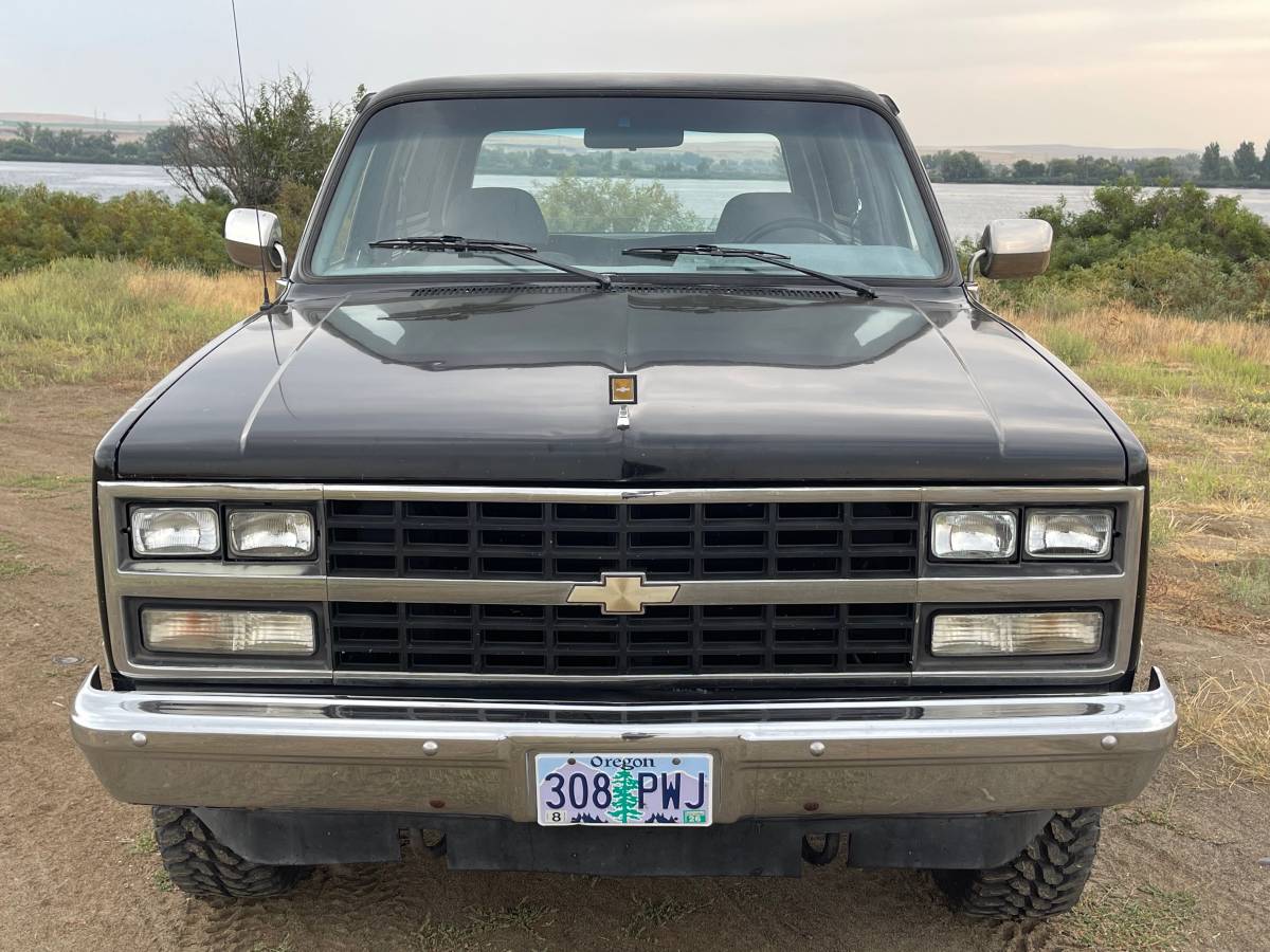 Chevy-k5-blazer-silverado-1989-black-3